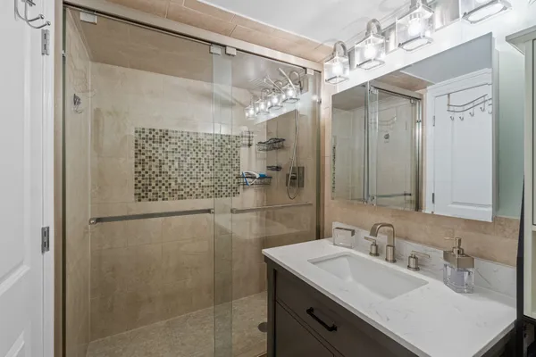 $4,200 | 9060 Palisade Avenue, Unit 1026, North Bergen, NJ 07047