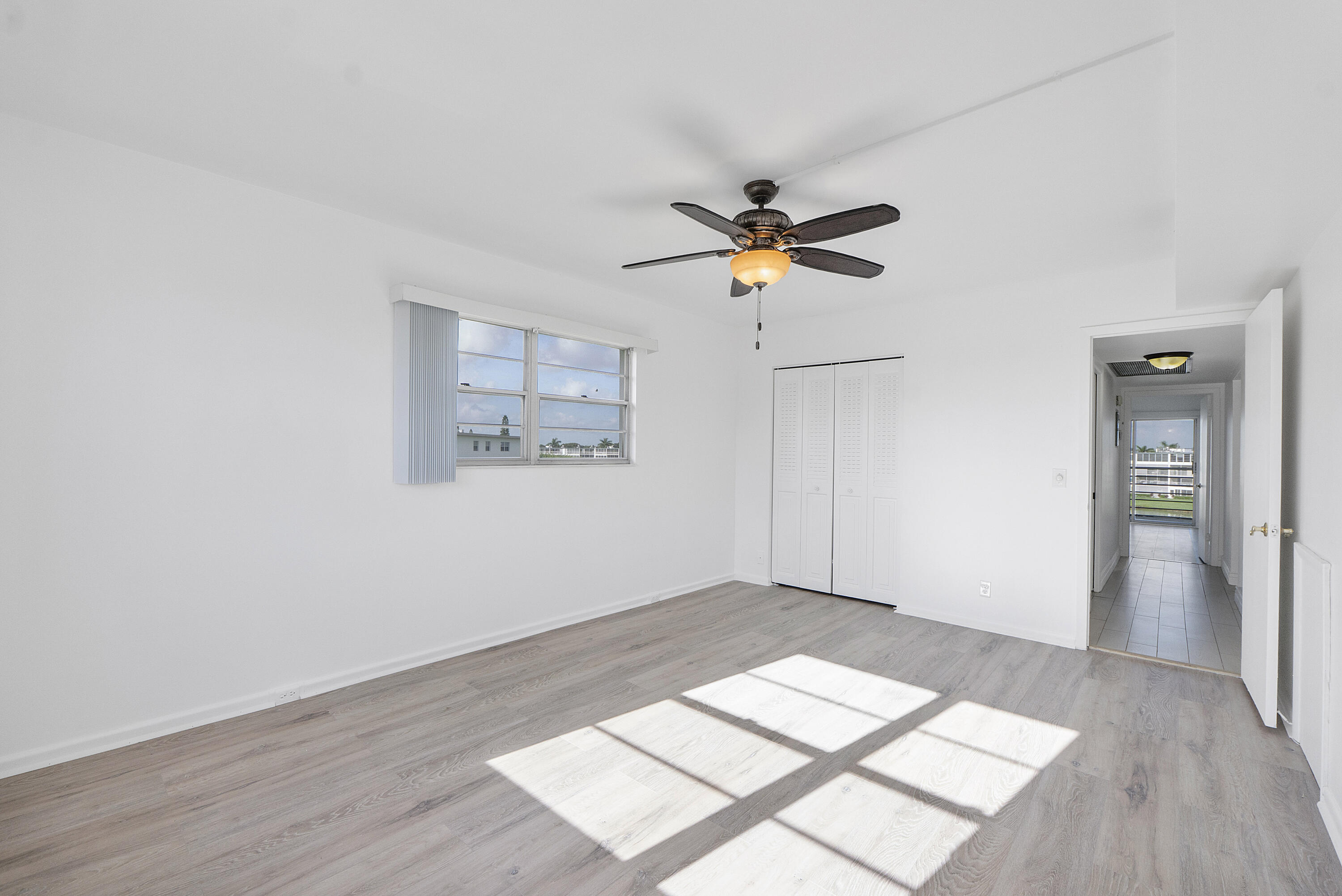 4072 Guildford East Boca Raton, FL 33434 - Photo 25 of 36 4072 Gildford E_018