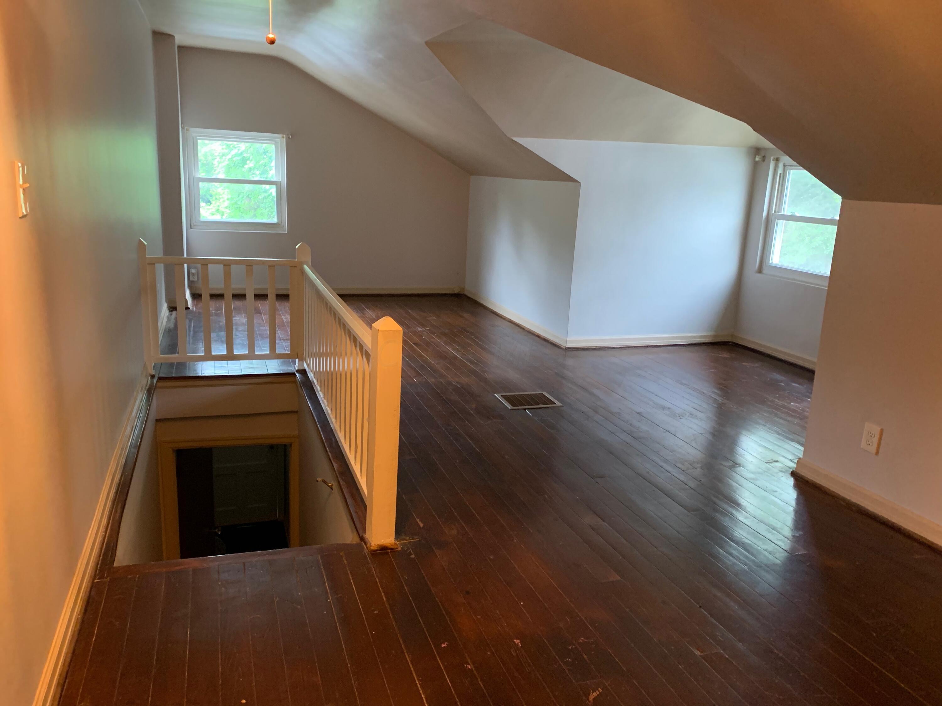 303 Derrer Road Columbus, OH 43204 - Photo 7 of 10 6