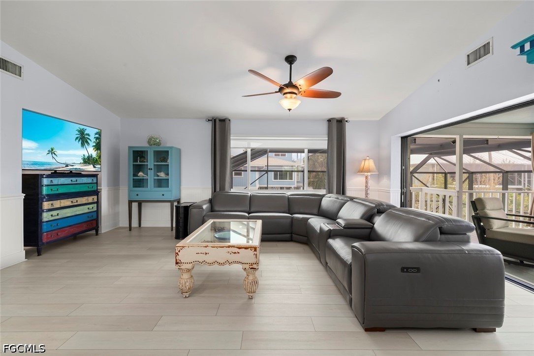 589 Rabbit Road Sanibel, FL 33957 - Photo 12 of 32