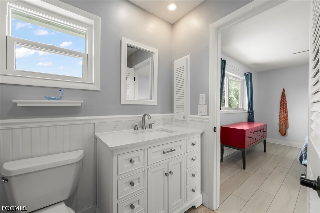 589 Rabbit Road Sanibel, FL 33957 - Photo 18 of 32