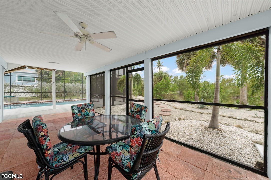 589 Rabbit Road Sanibel, FL 33957 - Photo 28 of 32