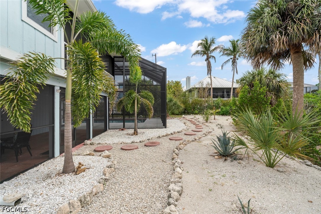589 Rabbit Road Sanibel, FL 33957 - Photo 31 of 32