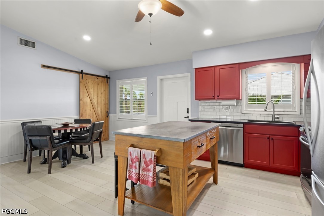 589 Rabbit Road Sanibel, FL 33957 - Photo 8 of 32