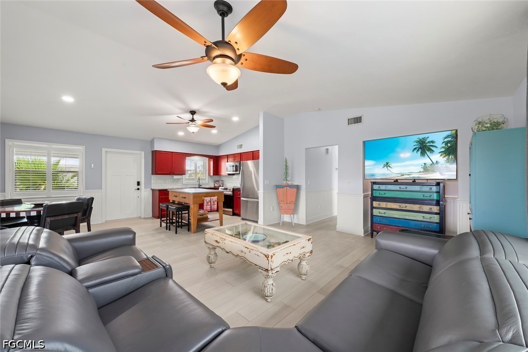 589 Rabbit Road Sanibel, FL 33957 - Photo 10 of 32