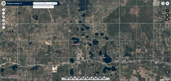 a picture of a bathroom with mirror