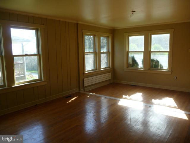 4348 Locust Grove Road Chesapeake Beach, MD 20732 - Photo 16 of 27 Living Room