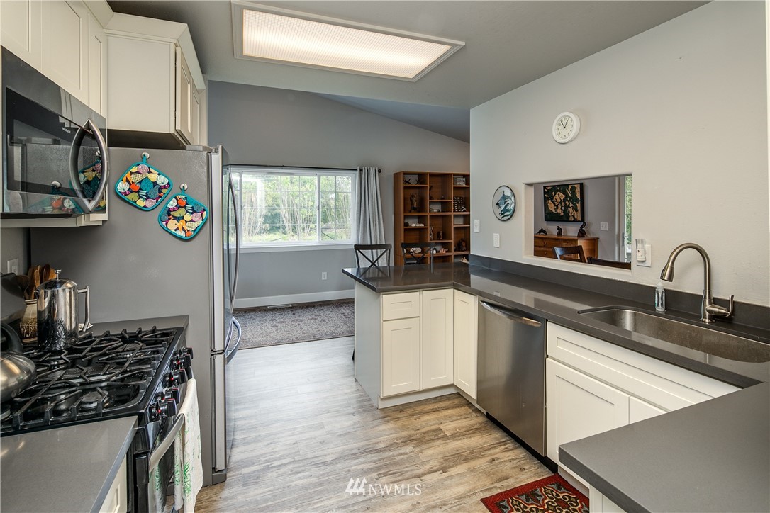 2371 Nicholas Road Ferndale, WA 98248 - Photo 9 of 33