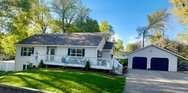 $500,000 | 5142 Waterbury Road, Mound, MN 55364