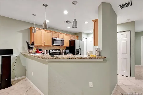 $2,300 | 2778 Southeast Birmingham Drive, Unit 3107, Stuart, FL 34994