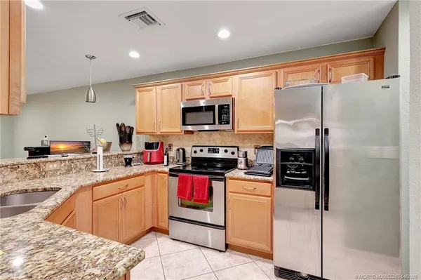 $2,300 | 2778 Southeast Birmingham Drive, Unit 3107, Stuart, FL 34994