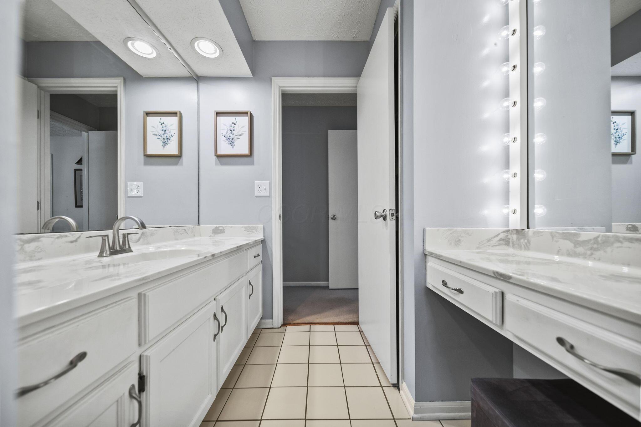 5369 Roscommon Road Dublin, OH 43017 - Photo 16 of 36 Master Bathroom