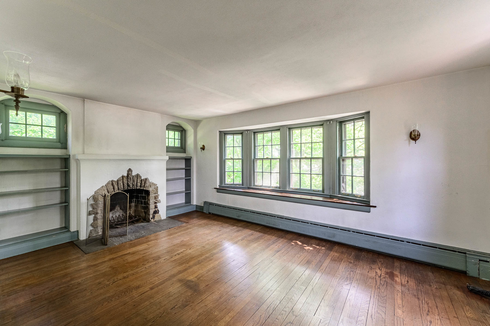 104 Washington Road Lake Forest, IL 60045 - Photo 3 of 17 a view of livingroom with furniture wooden floor and window