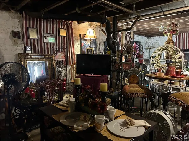 $180,000 | 7813 West Main Street, Belleville, IL 62223