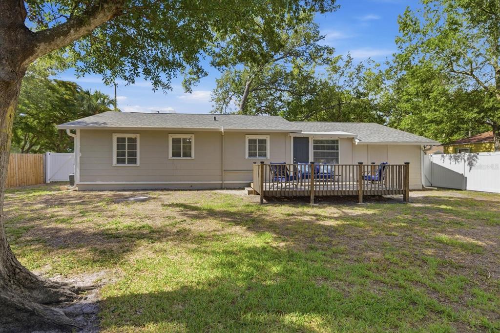 1891 Prospect Street Sarasota, FL 34239 - Photo 23 of 35