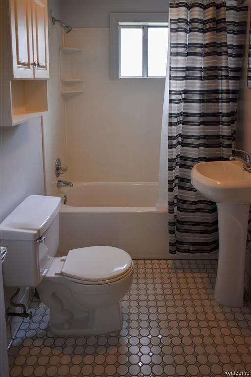 3434 Durham Road Royal Oak, MI 48073 - Photo 22 of 32 Gallery Image 22