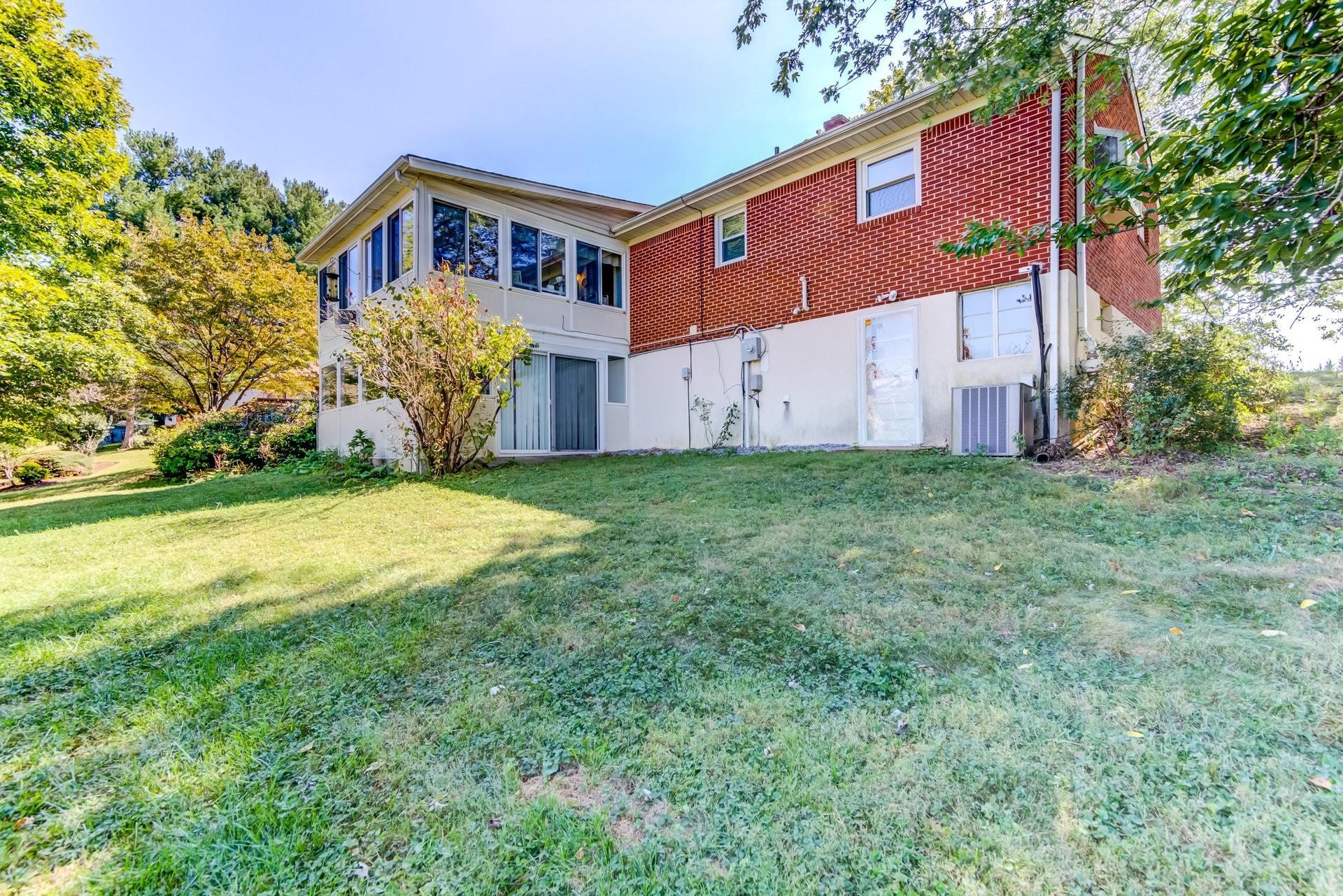 1447 West Ruritan Road Roanoke, VA 24012 - Photo 35 of 40 035-328303-36-untitled-10-3_8251048