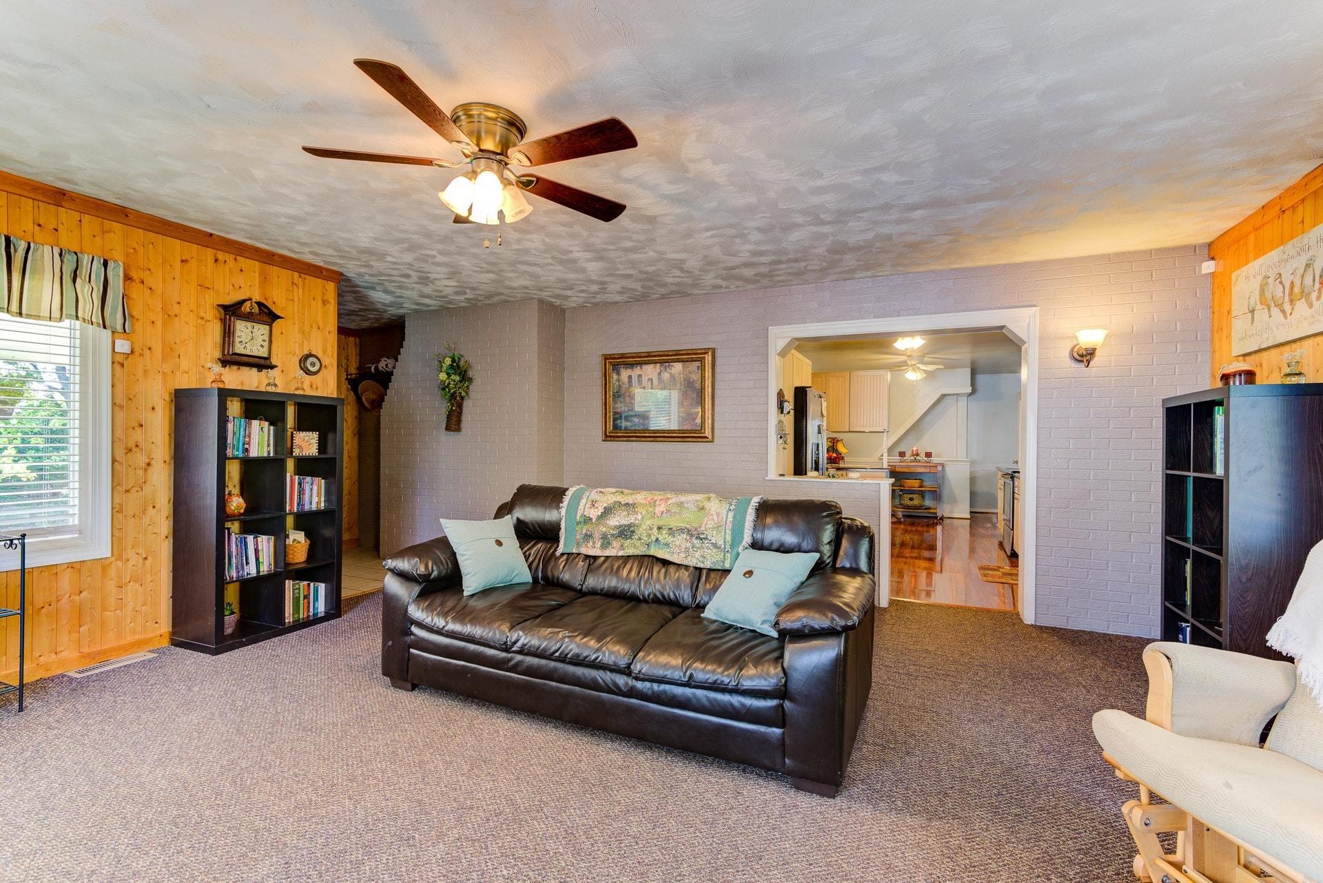1447 West Ruritan Road Roanoke, VA 24012 - Photo 7 of 40 007-328303-17-1147 West Ruritan Rd-4_825