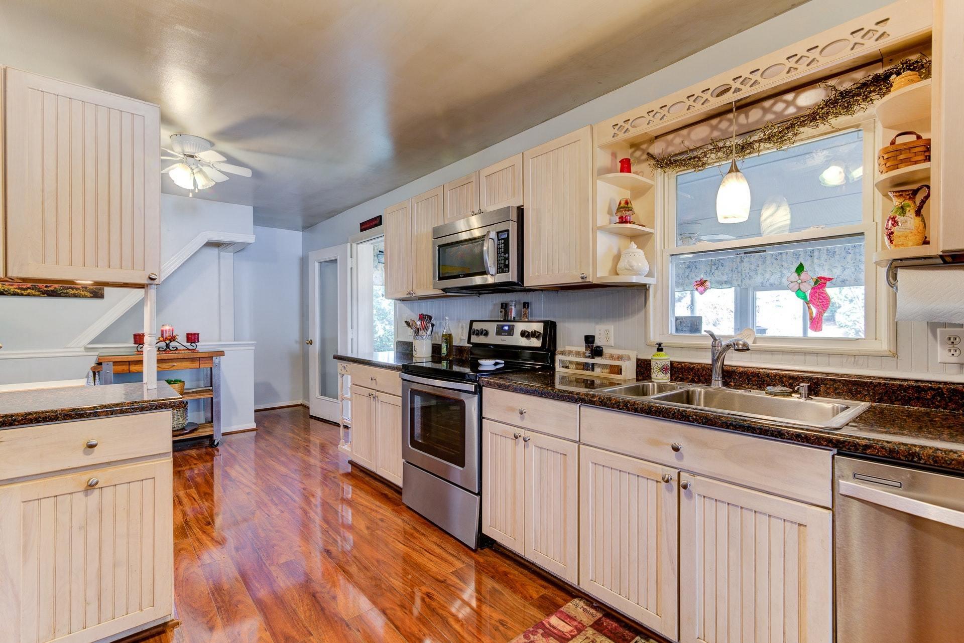 1447 West Ruritan Road Roanoke, VA 24012 - Photo 8 of 40 008-328303-12-untitled-5-7_8250983