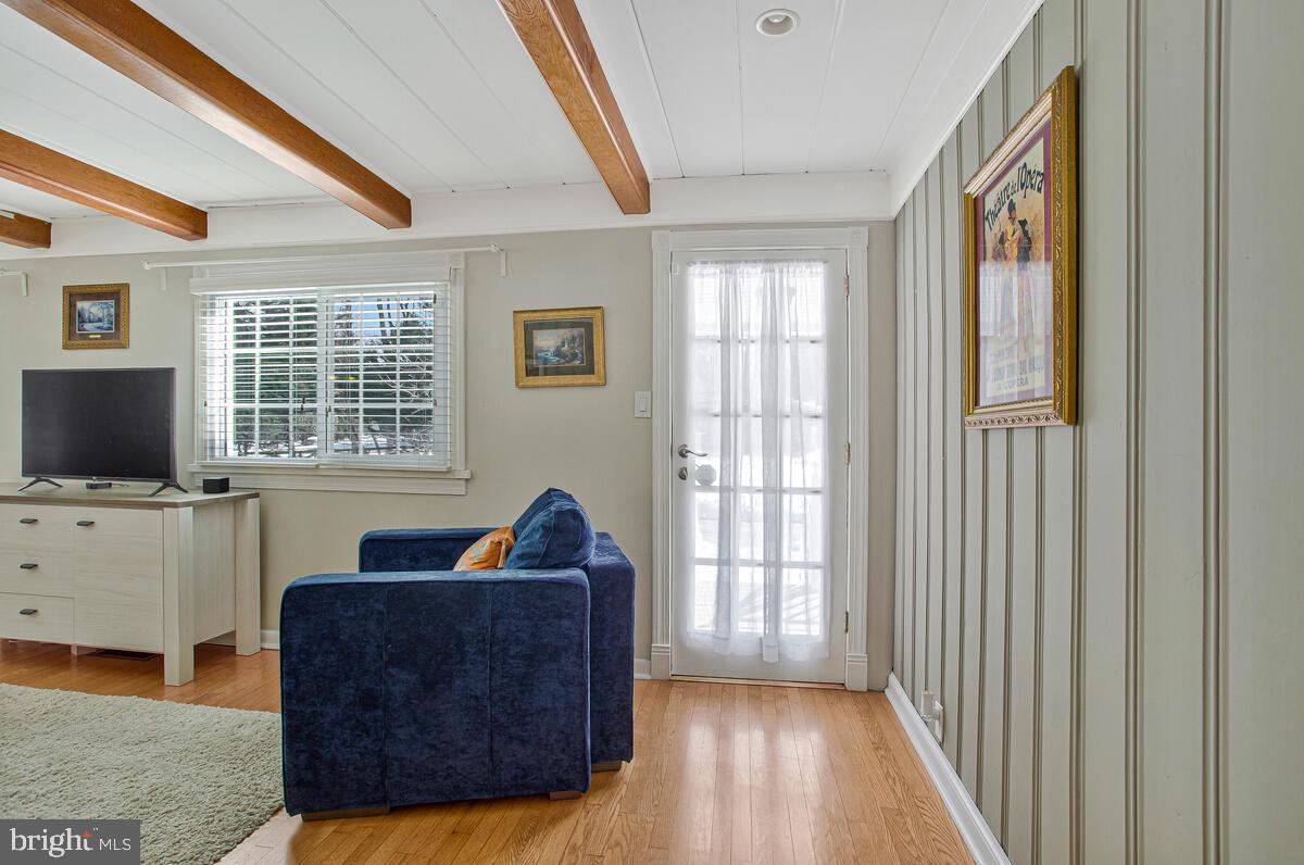 1930 Severn Grove Road Annapolis, MD 21401 - Photo 4 of 30 Inside Front Entry