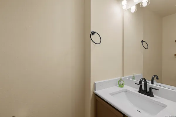 $3,800 | 10802 Winter Creek, San Antonio, TX 78254