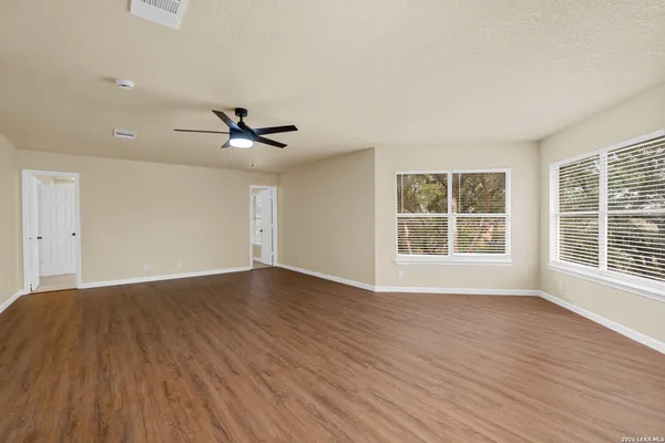 $3,800 | 10802 Winter Creek, San Antonio, TX 78254