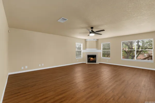 $3,800 | 10802 Winter Creek, San Antonio, TX 78254
