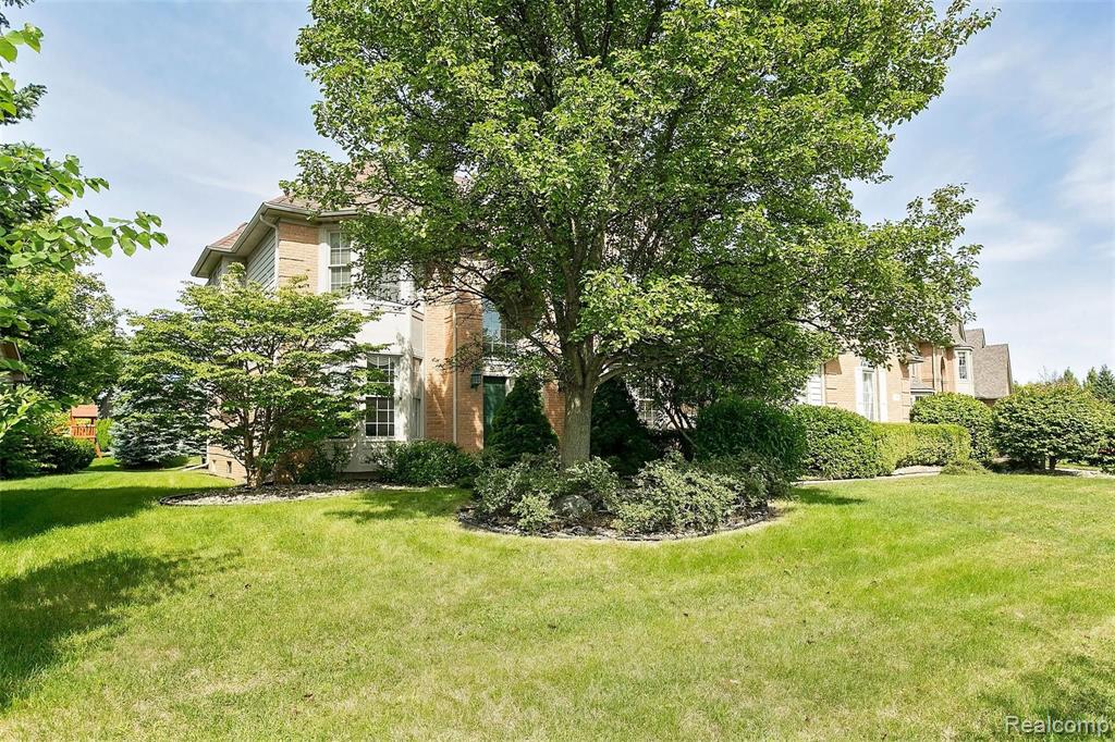 2068 Mapleridge Road Rochester Hills, MI 48309 - Photo 38 of 38 Gallery Image 38