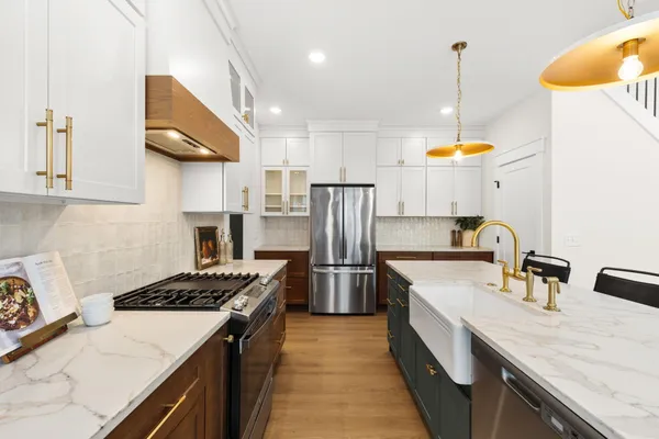 $749,900 | 1912 Creekside Drive Southwest, Byron Center, MI 49315