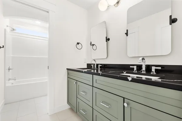 $749,900 | 1912 Creekside Drive Southwest, Byron Center, MI 49315