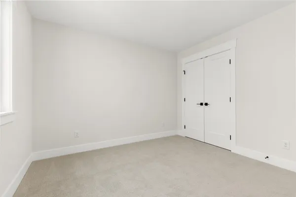 $749,900 | 1912 Creekside Drive Southwest, Byron Center, MI 49315