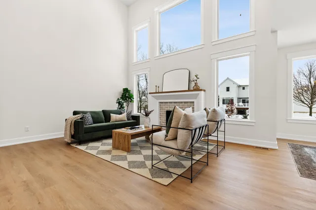 $749,900 | 1912 Creekside Drive Southwest, Byron Center, MI 49315