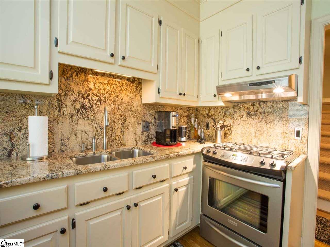 218 Trotters Ridge Lane Simpsonville, SC 29681 - Photo 6 of 31 Gallery Image 6
