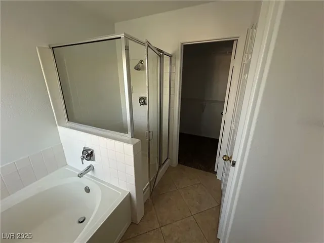 $2,000 | 2032 Nightrider Drive, Las Vegas, NV 89134