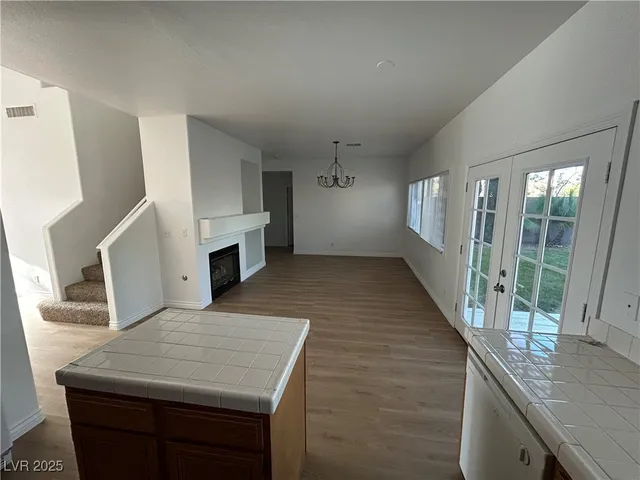 $2,000 | 2032 Nightrider Drive, Las Vegas, NV 89134