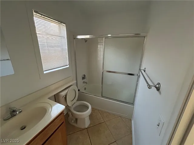 $2,000 | 2032 Nightrider Drive, Las Vegas, NV 89134
