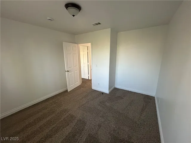 $2,000 | 2032 Nightrider Drive, Las Vegas, NV 89134