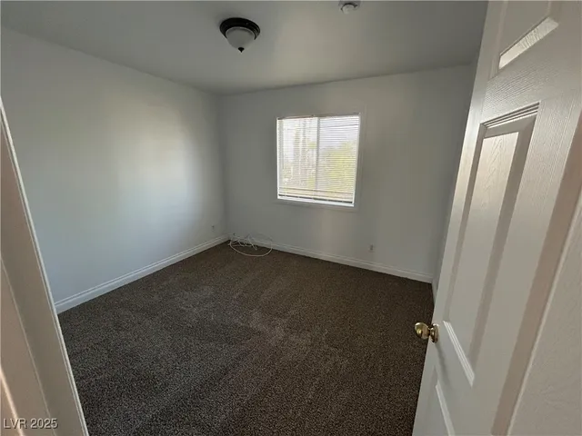 $2,000 | 2032 Nightrider Drive, Las Vegas, NV 89134