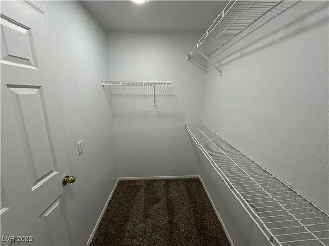 $2,000 | 2032 Nightrider Drive, Las Vegas, NV 89134