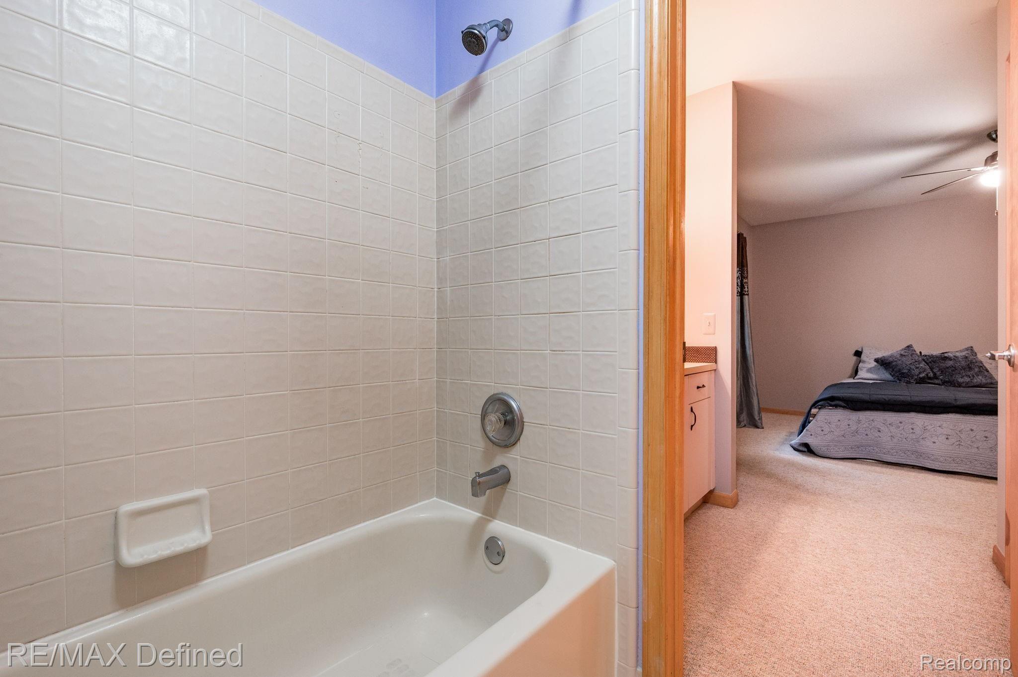 1927 Brookfield Road Rochester, MI 48306 - Photo 37 of 62 37-web-or-mls-1927-Brookfield-Ct-37.jpg
