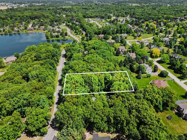 $149,900 | 9425 Whispering Pines Drive, Saline, MI 48176