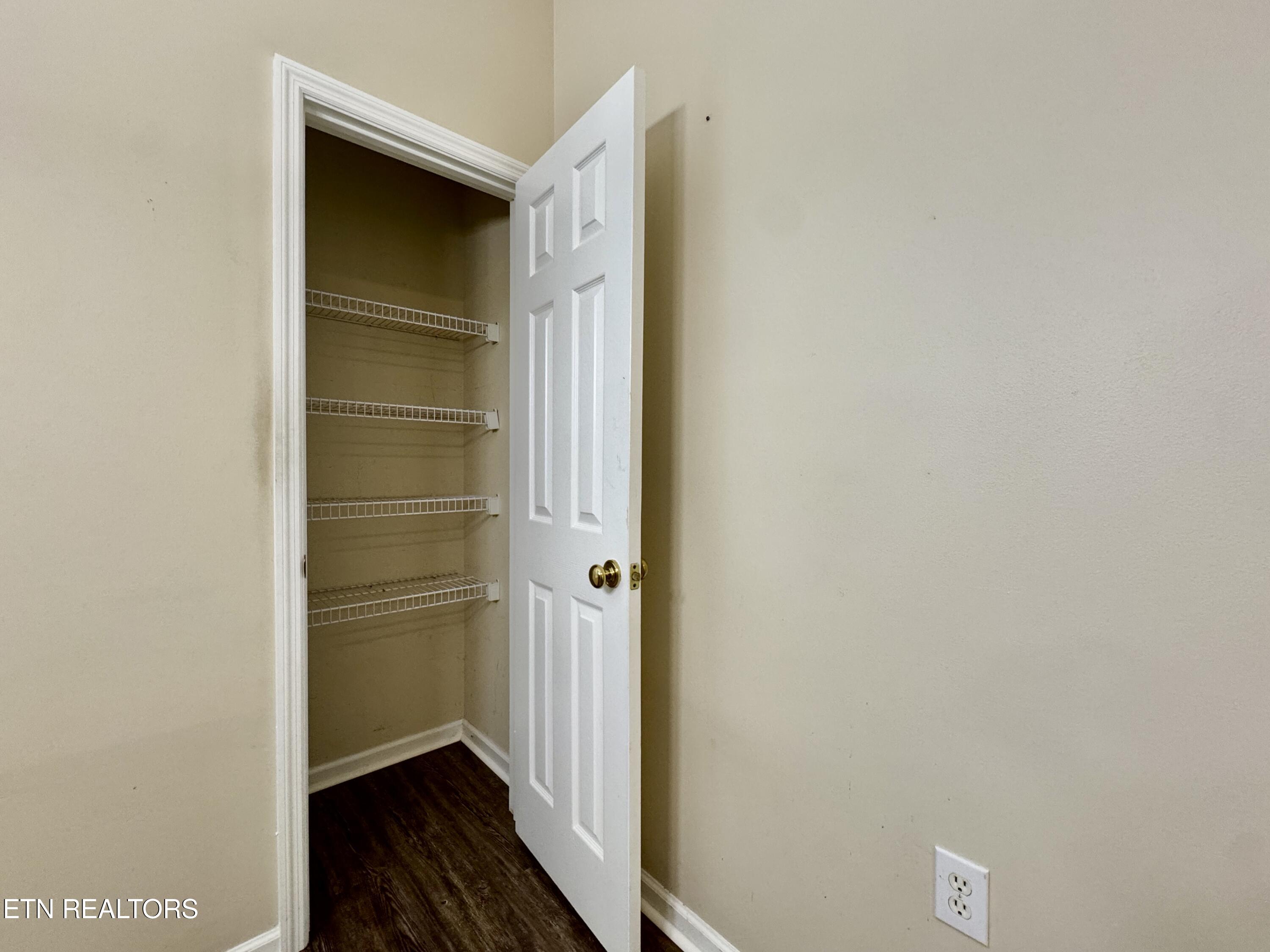 3319 Laurel View Road Knoxville, TN 37917 - Photo 22 of 36 24