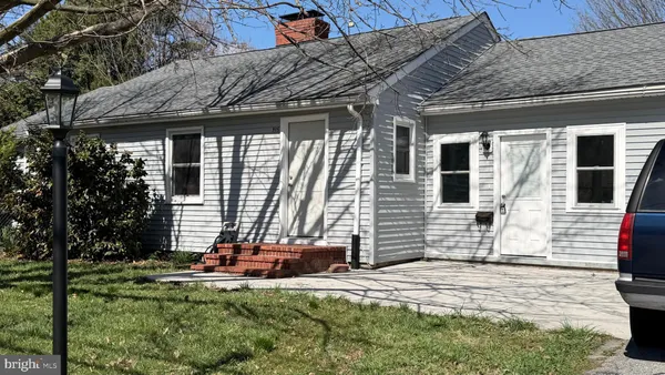 $310,000 | 915 East Division Street, Dover, DE 19901