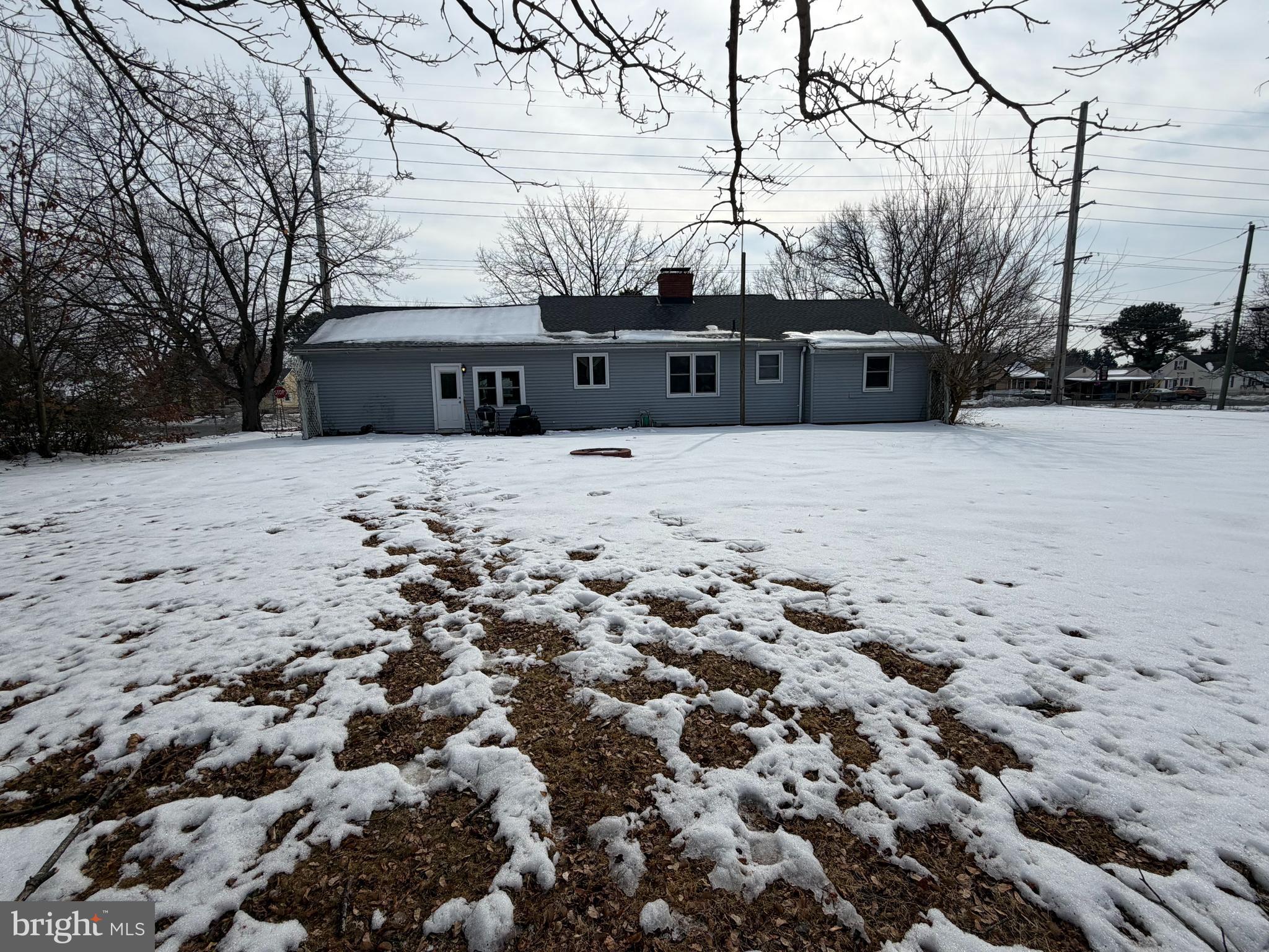 915 East Division Street Dover, DE 19901 - Photo 5 of 27 Back View 2