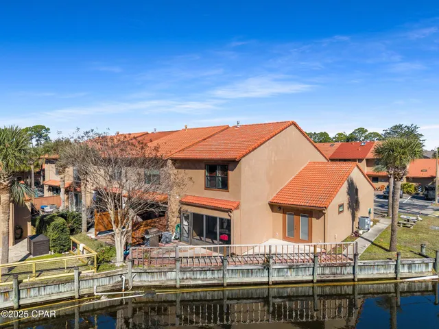 $514,900 | 208 Grande Island Boulevard, Panama City Beach, FL 32407