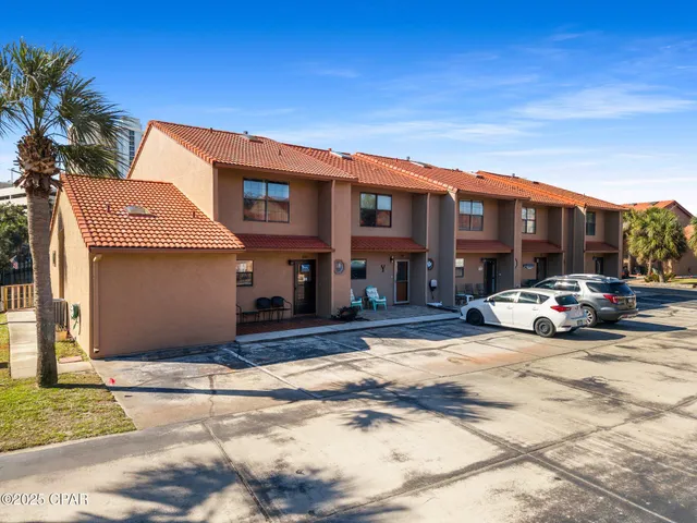 $514,900 | 208 Grande Island Boulevard, Panama City Beach, FL 32407