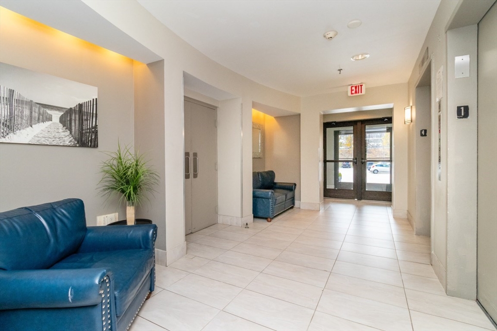 133 Commander Shea Boulevard, Unit 204 Quincy, MA 02171 - Photo 4 of 20