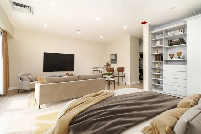 $269,000 | 133 Commander Shea Boulevard, Unit 204, Quincy, MA 02171