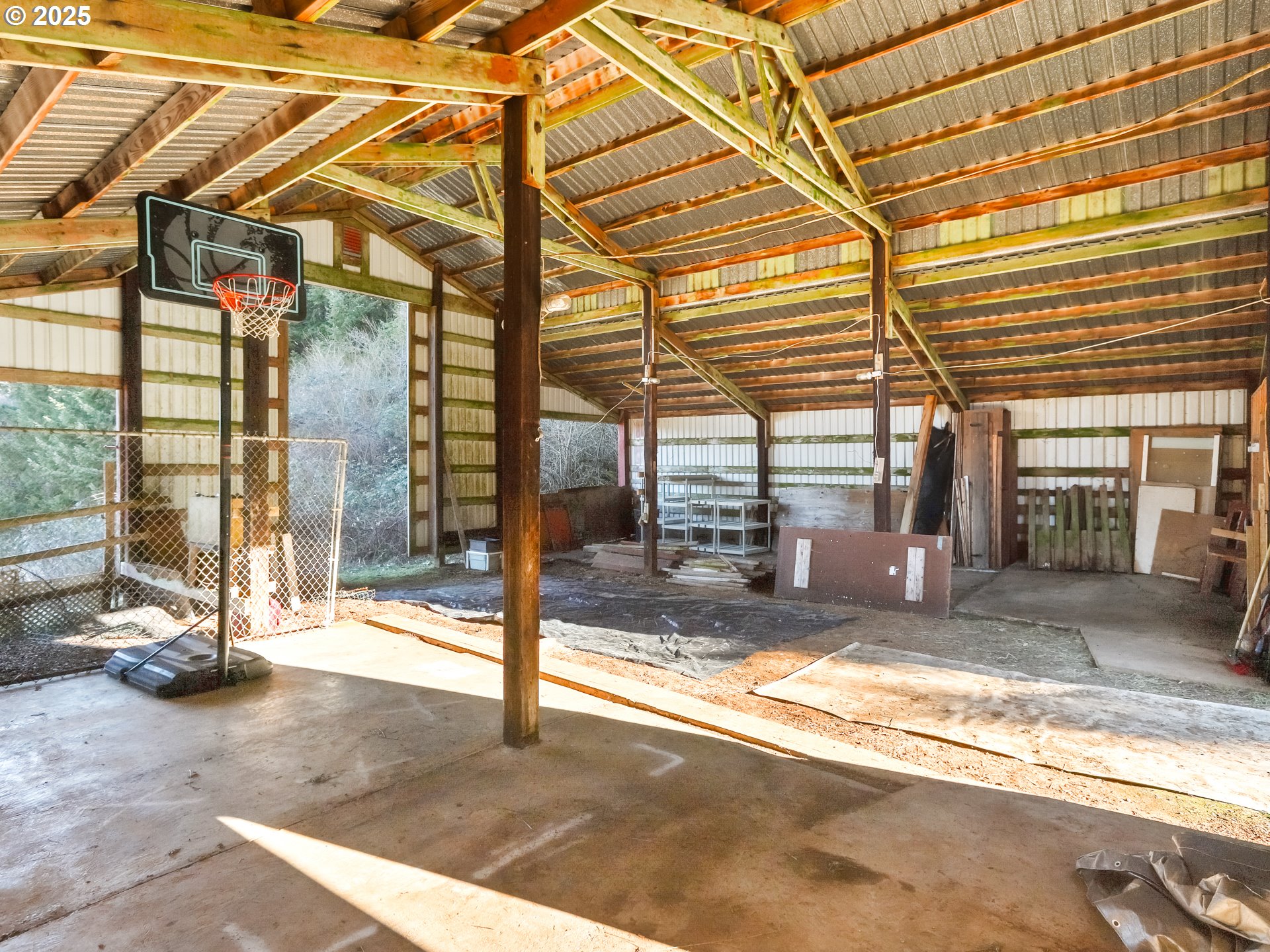 29975 East Meissner Road Deer Island, OR 97054 - Photo 28 of 31 Barn