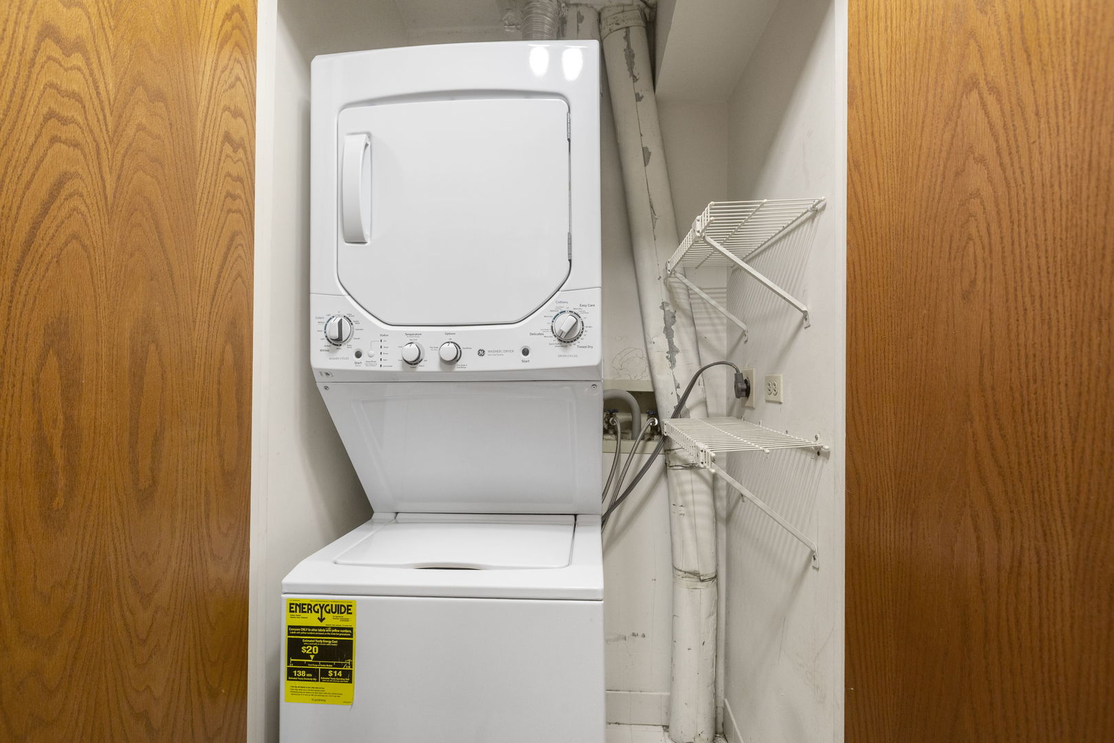 400 East Dundee Road, Unit 403C Buffalo Grove, IL 60089 - Photo 14 of 20 a utility room with dryer and washer